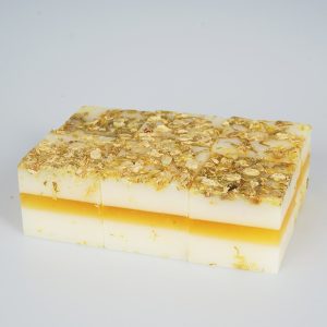 Refreshing And Balanced Water Oil Petal Soap - Image 1